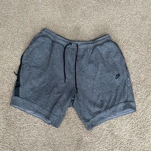 Nike Dark Gray Tech Fleece Shorts - XXL